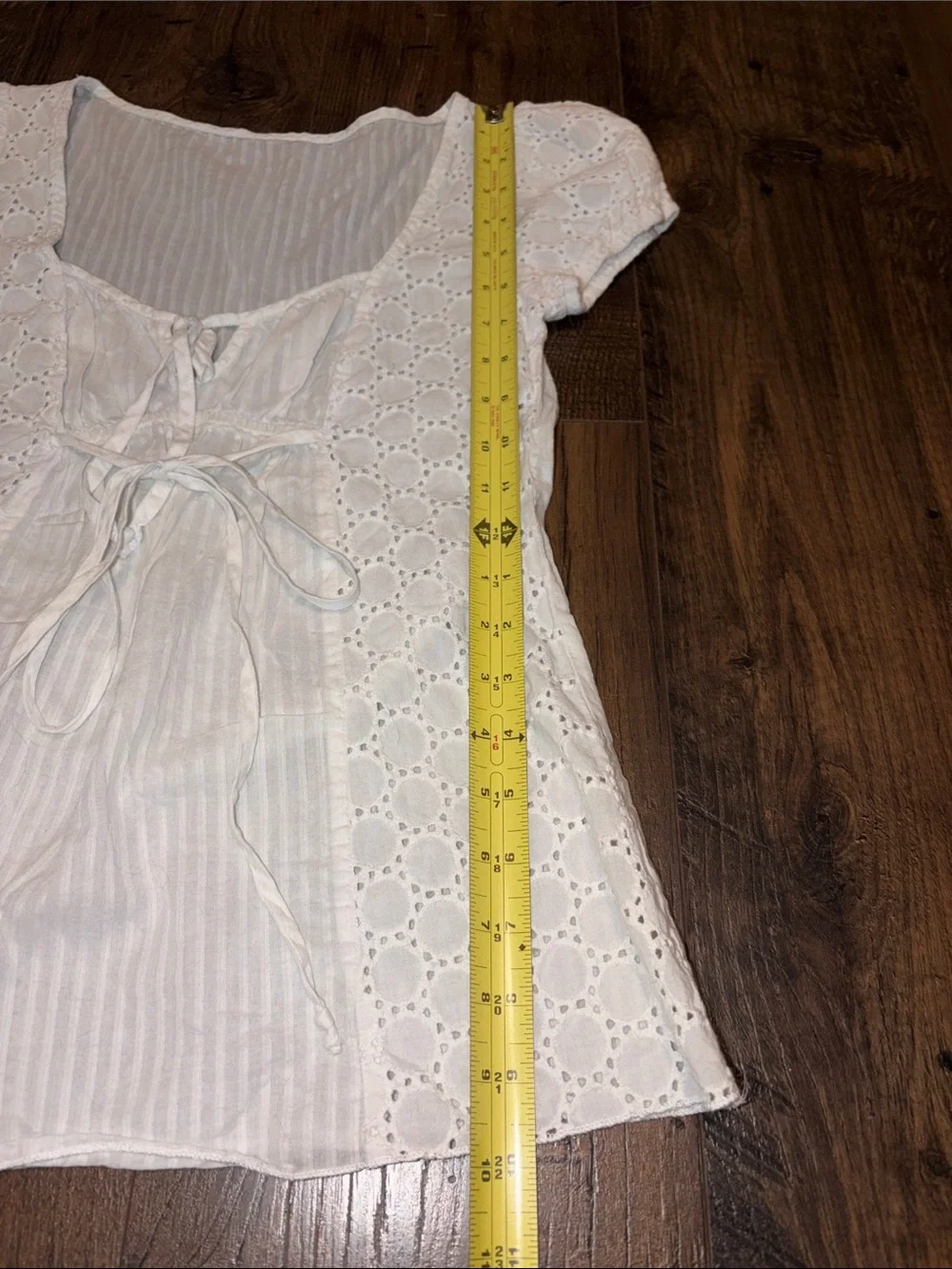 Banana Republic White Eyelet Lace Tie-Front Blouse